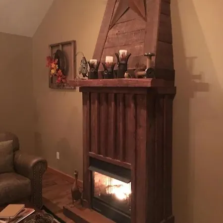 Gas Fireplace, Firepit, And Cedar Adirondack Chair Spencer Exterior foto