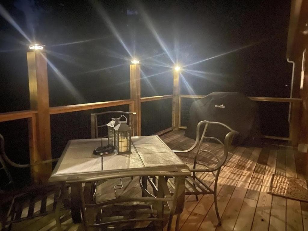 Gas Fireplace, Firepit, And Cedar Adirondack Chair Holiday home