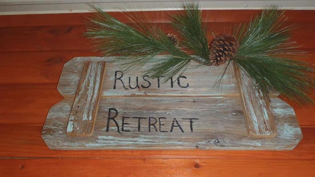 Gas Fireplace, Firepit, And Cedar Adirondack Chair Holiday home